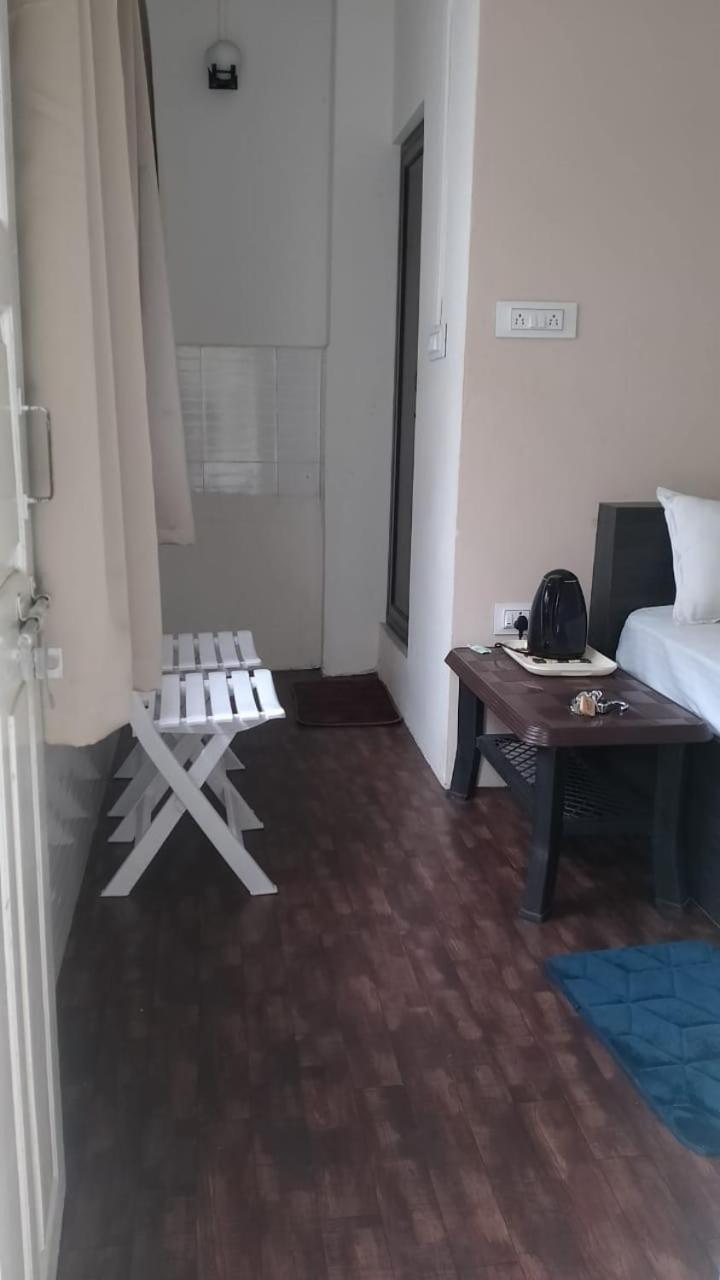 Rolyda Guest House Шилонг Екстериор снимка
