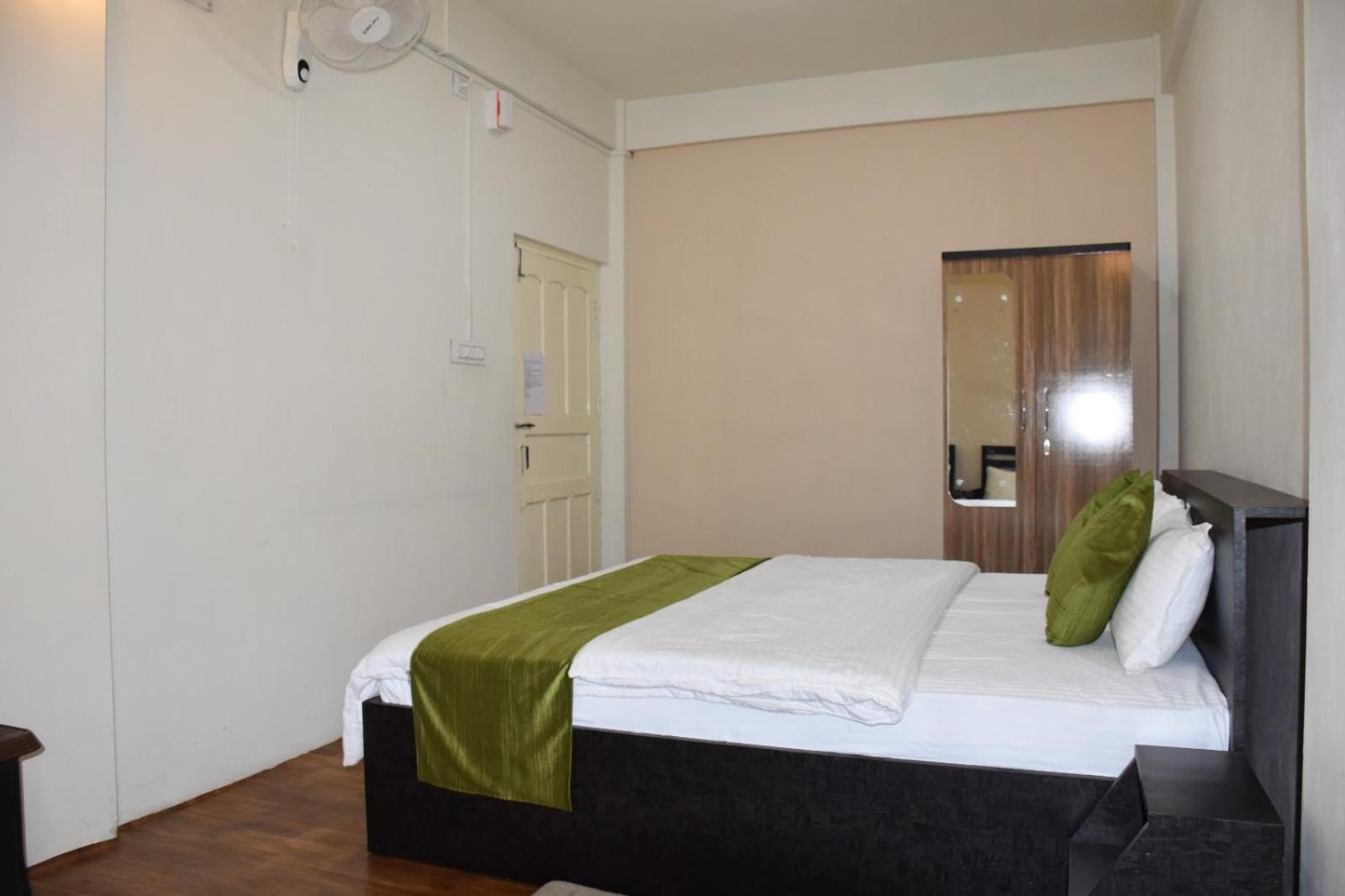 Rolyda Guest House Шилонг Екстериор снимка